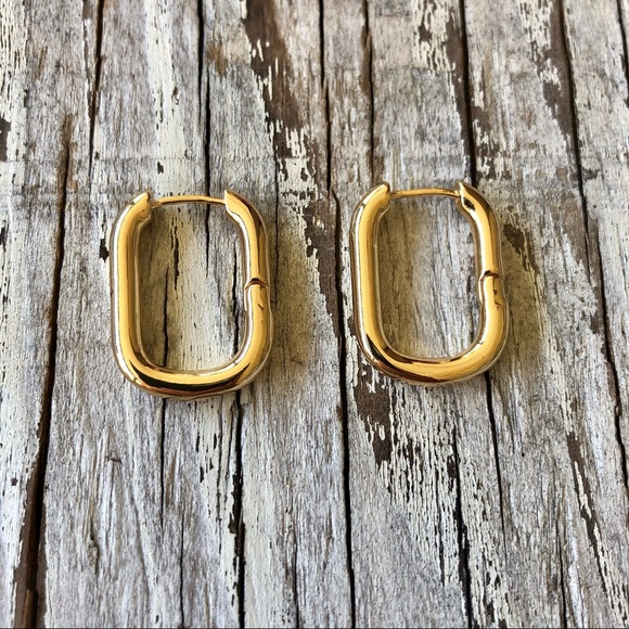 Minimalist Gold Huggie Hoops! - Picture 3 of 4